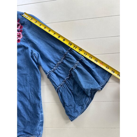 Express Chambray Bell Sleeve Top Blouse Women's Boho Blue Embroidered Floral M - Picture 8 of 9